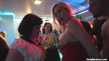 Party Hardcore Gone Crazy Vol. 32 Part 3 - Cam 3 Screencap 16 on www.sinx.com