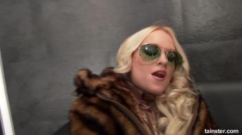 Blonde covered in cum Screencap 12 on www.sinx.com