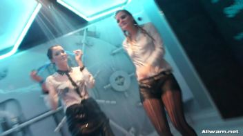 Gorgeous Shower Girls Screencap 54 on www.sinx.com