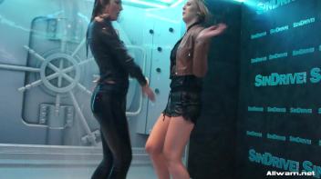 Gorgeous Shower Girls Screencap 61 on www.sinx.com