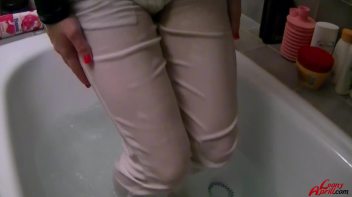 Savoring Every Moment Of Bath Time Screencap 77 on www.sinx.com