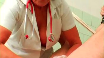 Femdom Fisting Screencap 55 on www.sinx.com