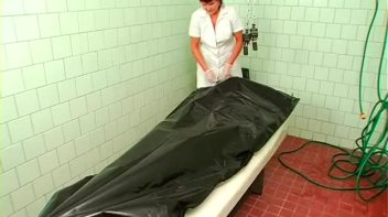 Femdom Fisting Screencap 1 on www.sinx.com