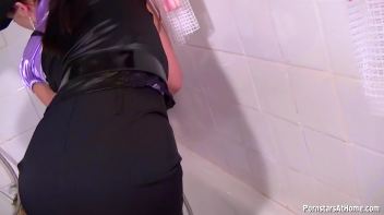 Wetlook Pussy Squirting Masturbator Screencap 9 on www.sinx.com