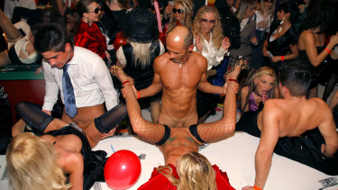 Latest deal - Gash Gamblers Part 2 - Cam 2