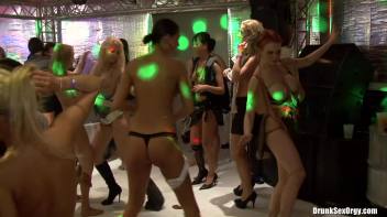 XXX Rip Fest Part 5 - Cam 3 Screencap 42 on www.sinx.com