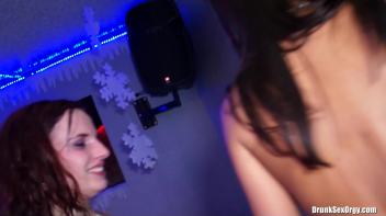 Winter Fuck Jam Part 6 - Cam 4 Screencap 89 on www.sinx.com