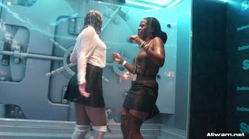 Shower Dancing Screencap 32 on www.sinx.com