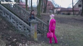 Goth vs. Preppy Pink Battle In The Park Screencap 19 on www.sinx.com