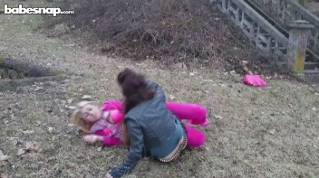 Goth vs. Preppy Pink Battle In The Park Screencap 26 on www.sinx.com