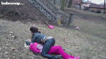 Goth vs. Preppy Pink Battle In The Park Screencap 31 on www.sinx.com