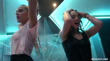 Funkin' It Up Wetlook Style! Screencap 19 on www.sinx.com