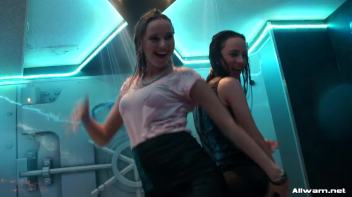 Funkin' It Up Wetlook Style! Screencap 27 on www.sinx.com