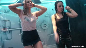 Funkin' It Up Wetlook Style! Screencap 28 on www.sinx.com