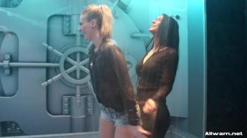 Funkin' It Up Wetlook Style! Screencap 47 on www.sinx.com