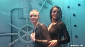 Funkin' It Up Wetlook Style! Screencap 50 on www.sinx.com