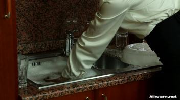 Sweet And Nasty With The Plumber Screencap 5 on www.sinx.com