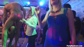Party Hardcore Gone Crazy Vol. 32 Part 2 - Cam 3 Screencap 16 on www.sinx.com