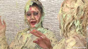 The Messiest Dessert Ever Screencap 85 on www.sinx.com