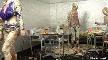 The Messiest Dessert Ever Screencap 107 on www.sinx.com