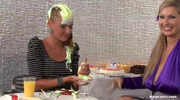 The Messiest Dessert Ever Screencap 15 on www.sinx.com