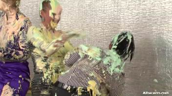 The Messiest Dessert Ever Screencap 33 on www.sinx.com