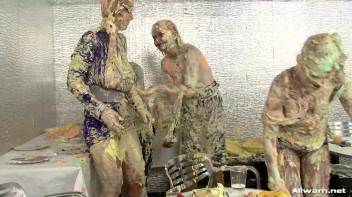 The Messiest Dessert Ever Screencap 59 on www.sinx.com