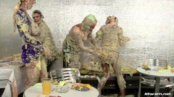 The Messiest Dessert Ever Screencap 61 on www.sinx.com