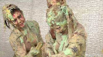 The Messiest Dessert Ever Screencap 66 on www.sinx.com