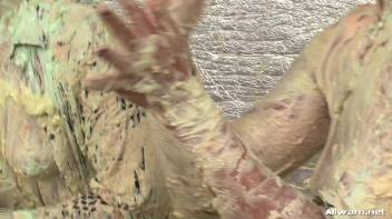 The Messiest Dessert Ever Screencap 74 on www.sinx.com