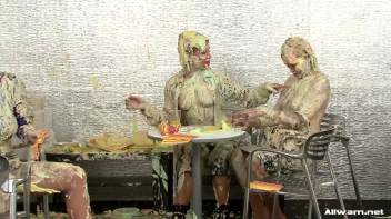 The Messiest Dessert Ever Screencap 77 on www.sinx.com