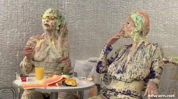 The Messiest Dessert Ever Screencap 80 on www.sinx.com