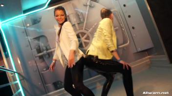 Sexy And Satisfied Shower Freaks Screencap 14 on www.sinx.com