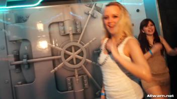 Sexy And Satisfied Shower Freaks Screencap 15 on www.sinx.com