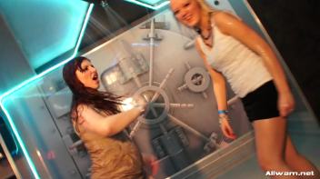 Sexy And Satisfied Shower Freaks Screencap 18 on www.sinx.com