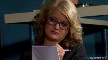 Big Titty Stripper Piss Screencap 4 on www.sinx.com