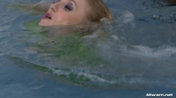 Flower Power Leaves Three Babes Very Wet Screencap 52 on www.sinx.com