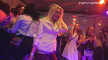 Party Hardcore Gone Crazy Vol. 26 Part 3 - Cam 3 Screencap 20 on www.sinx.com