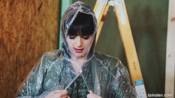 Making Sure She Gets A full Dose Of The Slime Wave! Screencap 16 on www.sinx.com