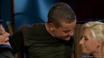 The Replacement Menu Screencap 58 on www.sinx.com