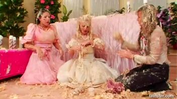 Wedding Cake Catfight Screencap 94 on www.sinx.com