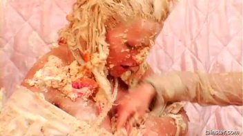 Wedding Cake Catfight Screencap 95 on www.sinx.com