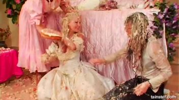 Wedding Cake Catfight Screencap 97 on www.sinx.com