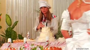 Wedding Cake Catfight Screencap 16 on www.sinx.com