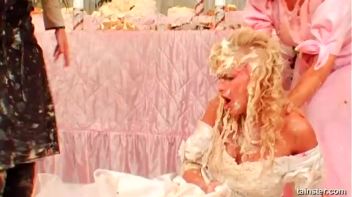 Wedding Cake Catfight Screencap 60 on www.sinx.com