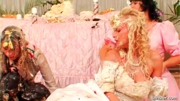 Wedding Cake Catfight Screencap 62 on www.sinx.com