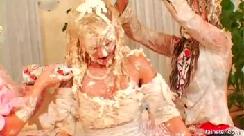 Wedding Cake Catfight Screencap 79 on www.sinx.com