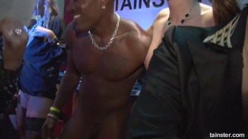 Gangsters Paradise Part 5 - Cam 2 Screencap 38 on www.sinx.com