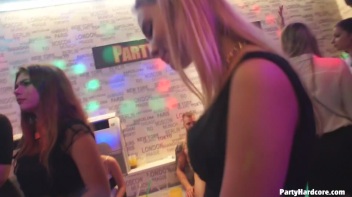 Party Hardcore Gone Crazy Vol. 32 Part 6 - Cam 2 Screencap 25 on www.sinx.com