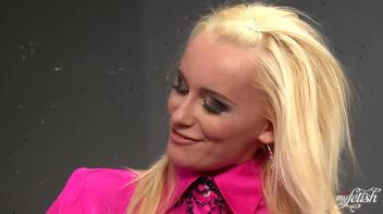 Fuck That Pink All Over The Club Screencap 35 on www.sinx.com